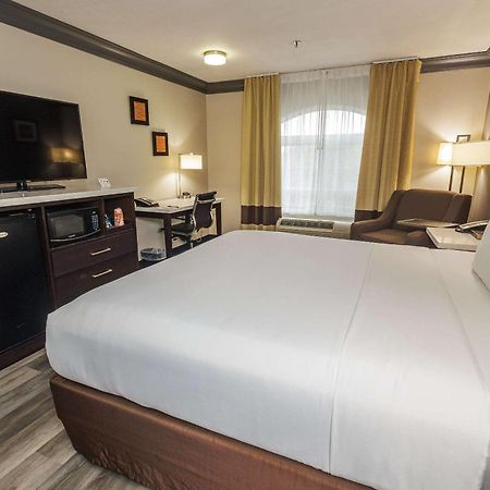 Comfort Inn & Suites Near Universal - N Hollywood - Burbank Los Angeles Ngoại thất bức ảnh