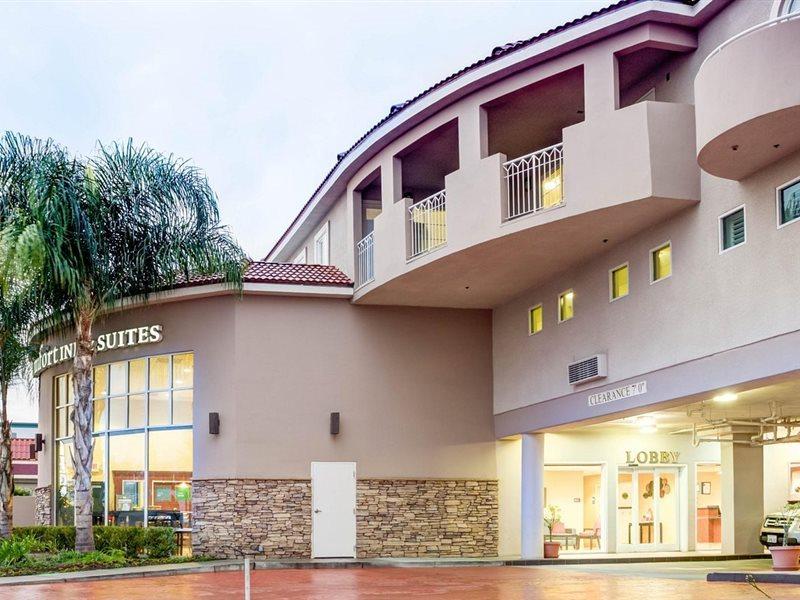 Comfort Inn & Suites Near Universal - N Hollywood - Burbank Los Angeles Ngoại thất bức ảnh