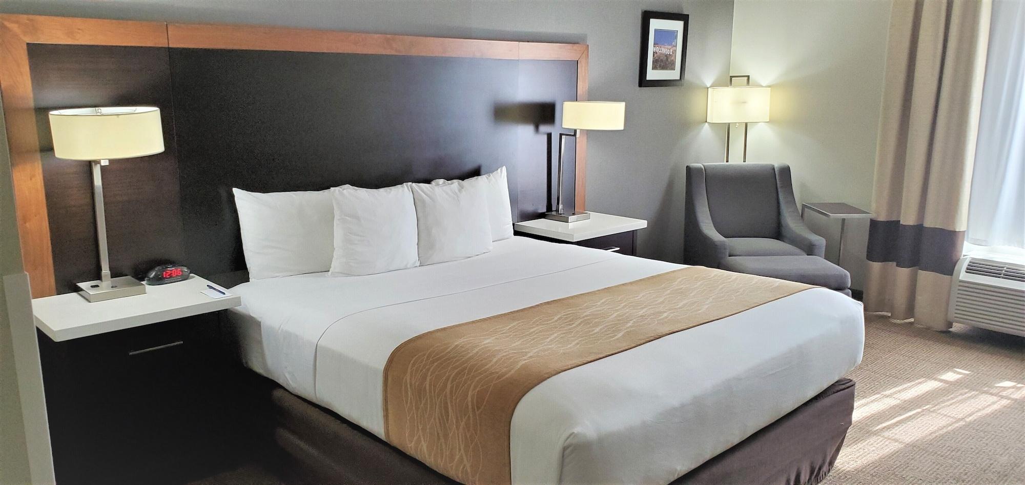 Comfort Inn & Suites Near Universal - N Hollywood - Burbank Los Angeles Ngoại thất bức ảnh