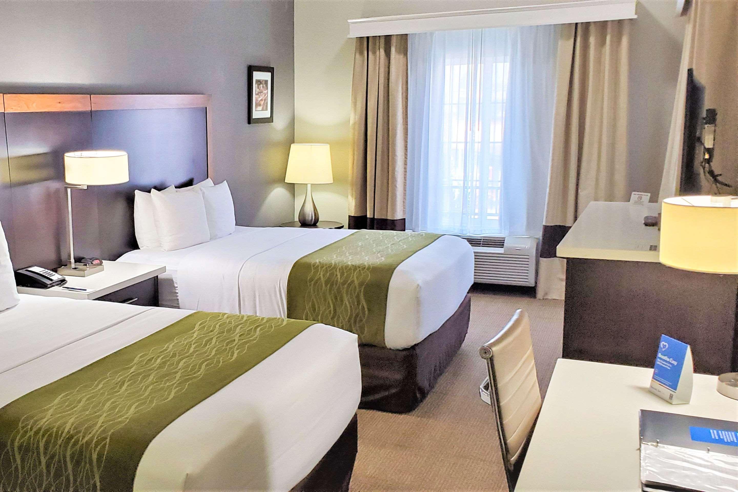 Comfort Inn & Suites Near Universal - N Hollywood - Burbank Los Angeles Ngoại thất bức ảnh