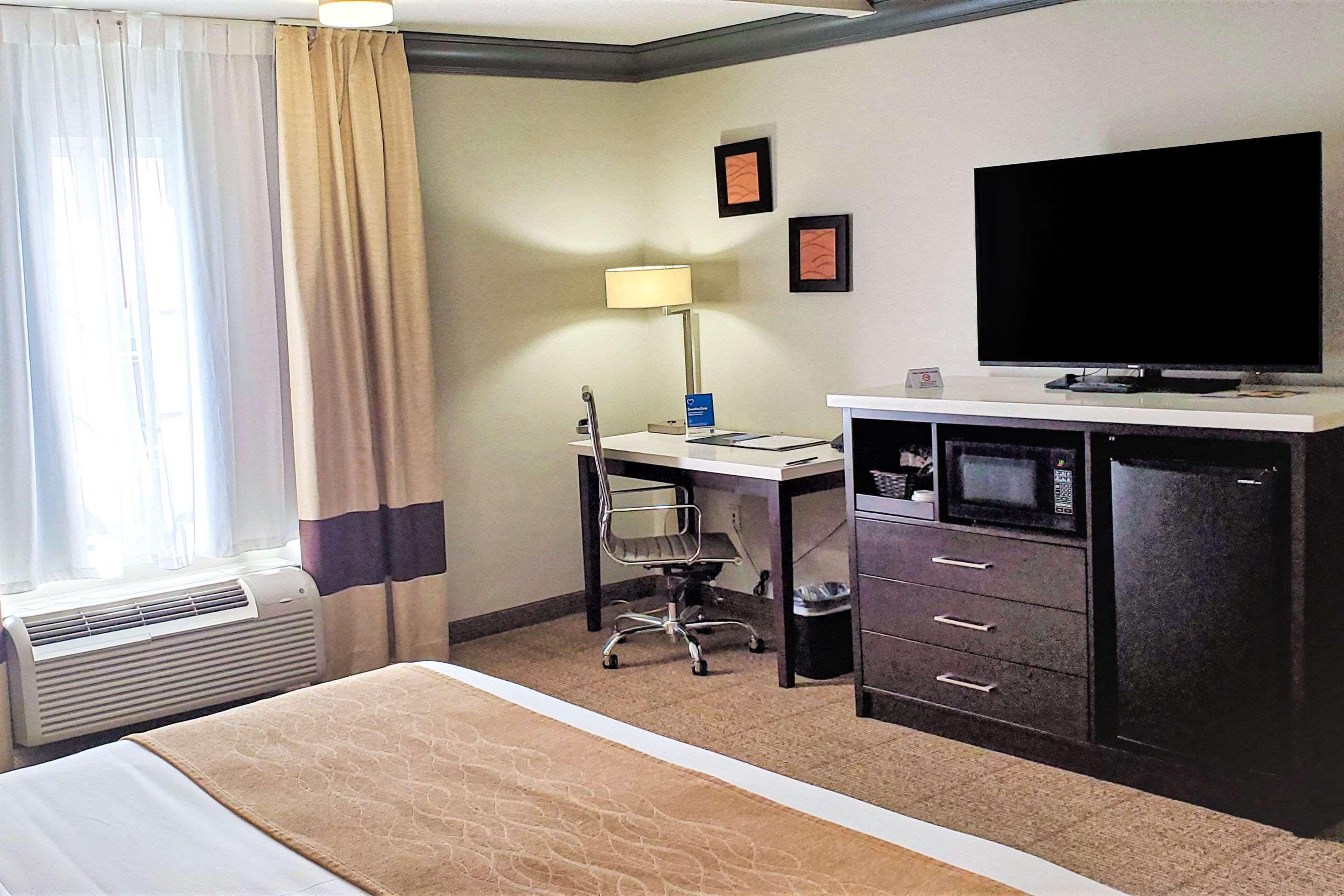 Comfort Inn & Suites Near Universal - N Hollywood - Burbank Los Angeles Ngoại thất bức ảnh