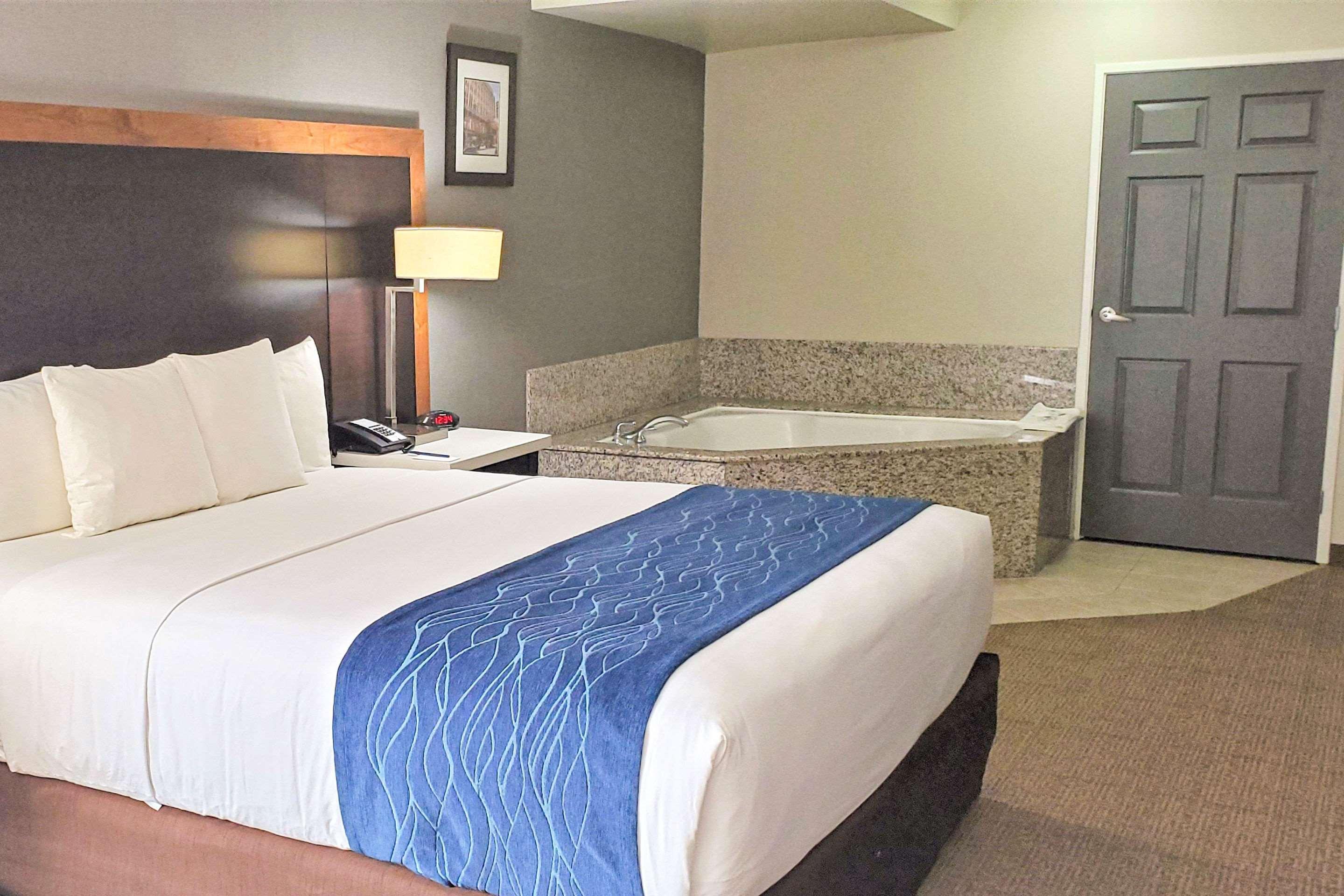 Comfort Inn & Suites Near Universal - N Hollywood - Burbank Los Angeles Ngoại thất bức ảnh
