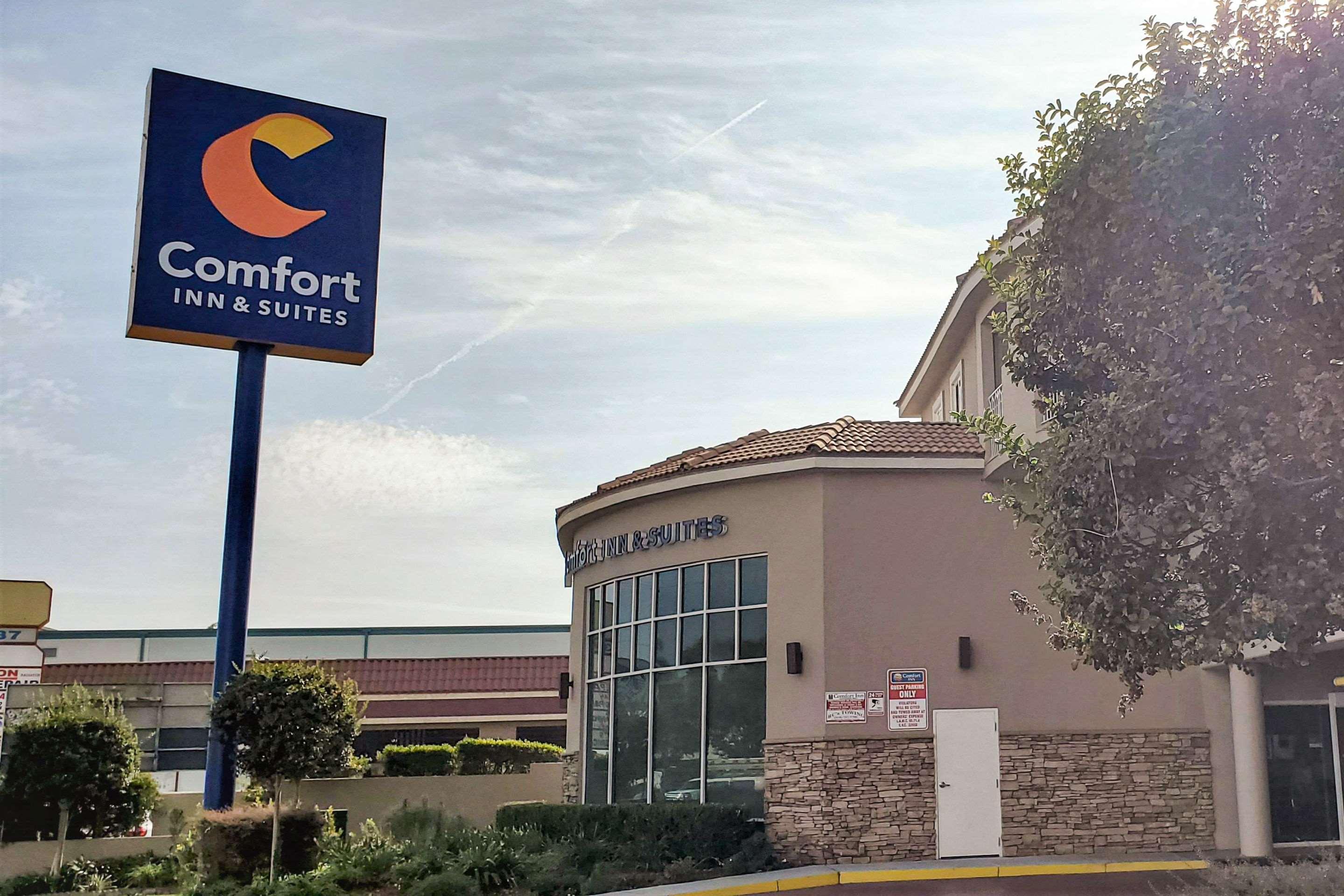 Comfort Inn & Suites Near Universal - N Hollywood - Burbank Los Angeles Ngoại thất bức ảnh