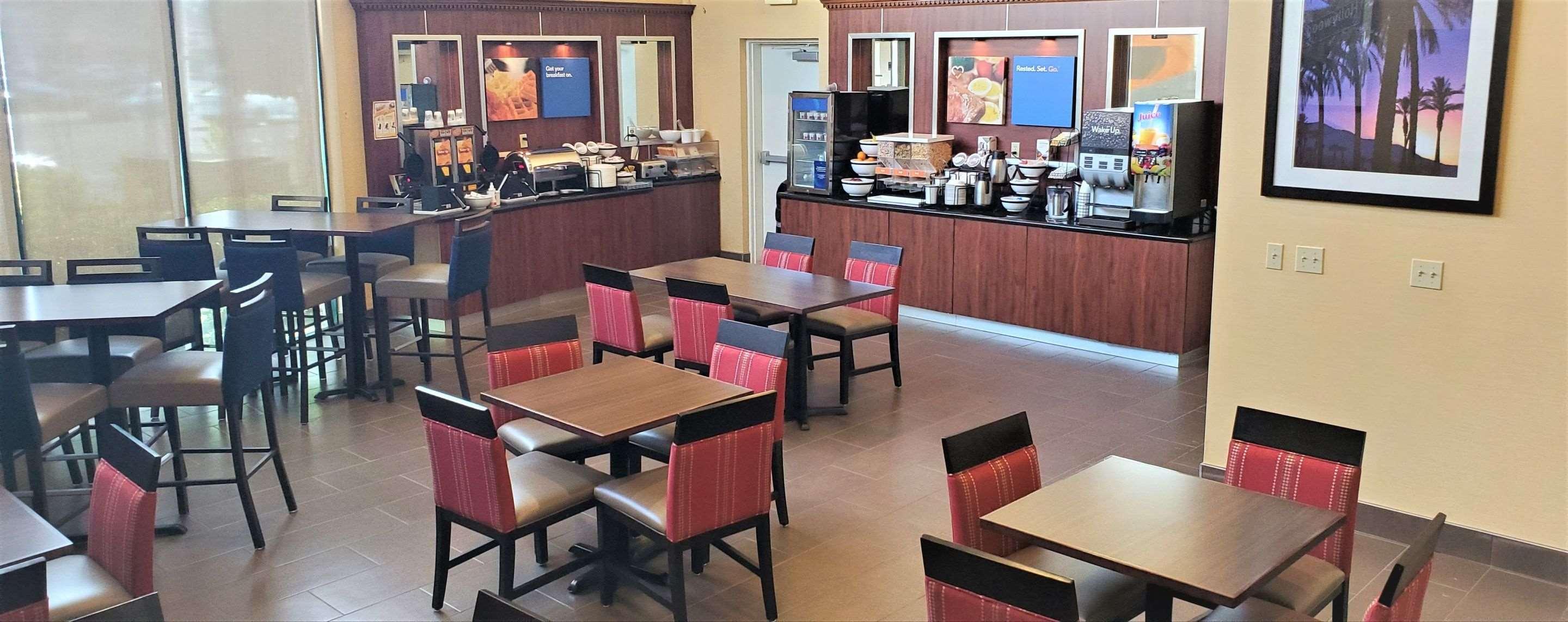 Comfort Inn & Suites Near Universal - N Hollywood - Burbank Los Angeles Ngoại thất bức ảnh