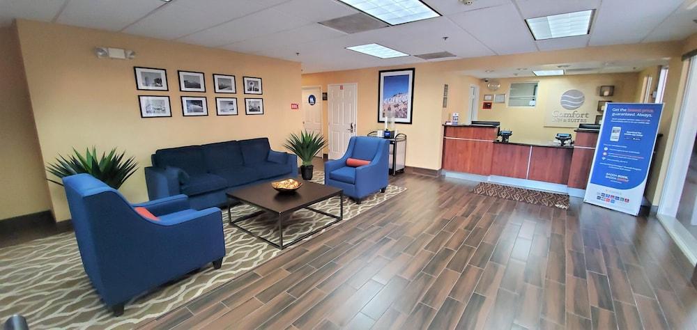 Comfort Inn & Suites Near Universal - N Hollywood - Burbank Los Angeles Ngoại thất bức ảnh