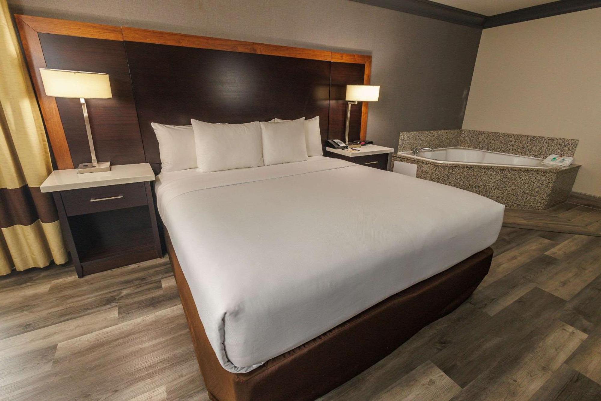 Comfort Inn & Suites Near Universal - N Hollywood - Burbank Los Angeles Ngoại thất bức ảnh
